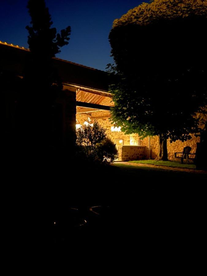 La Planque - Chambres Avec Jacuzzi Fleury-en-Biere Exterior foto